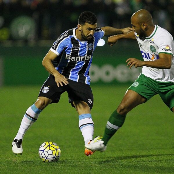 Edilson sente lesão e desfalca a equipe