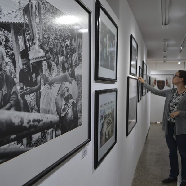 Mostra retrata imigração no século XXI