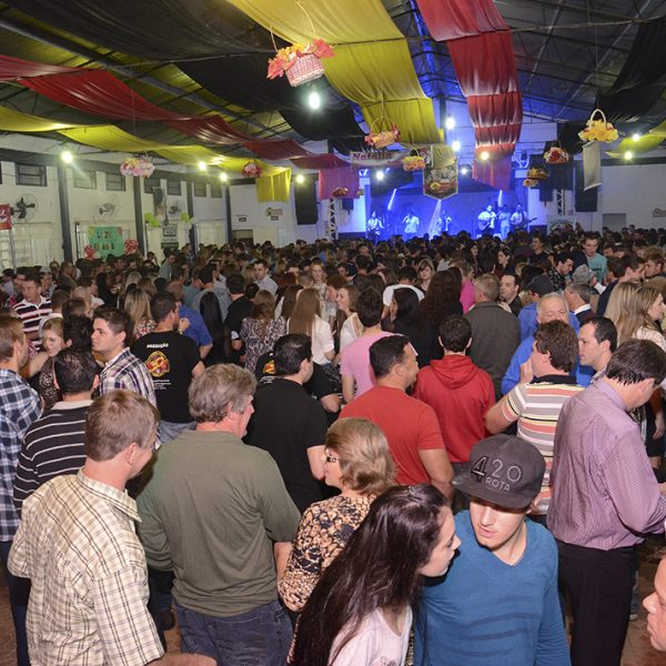 Escolha das soberanas da Oktober Freund Fest ocorre no dia 15