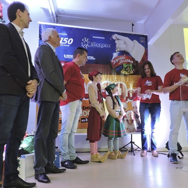 Campanha explora a magia do Natal