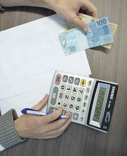 Sociedade mais atenta às contas públicas