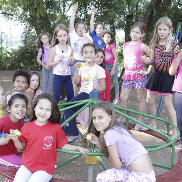 Baile da Amizade deste sábado  destina renda ao Lar da Menina