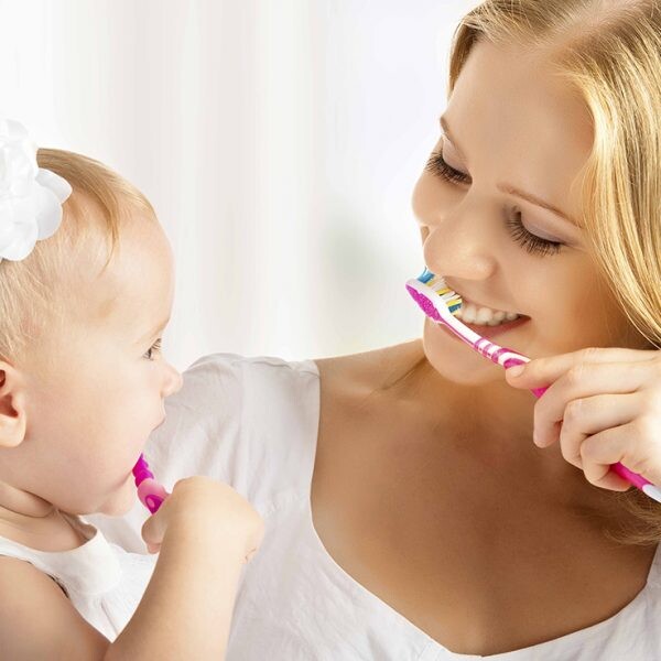 Primeiros dentes requerem cuidado constante