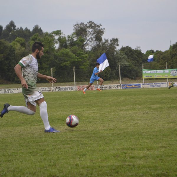 Semifinalistas veteranos são definidos