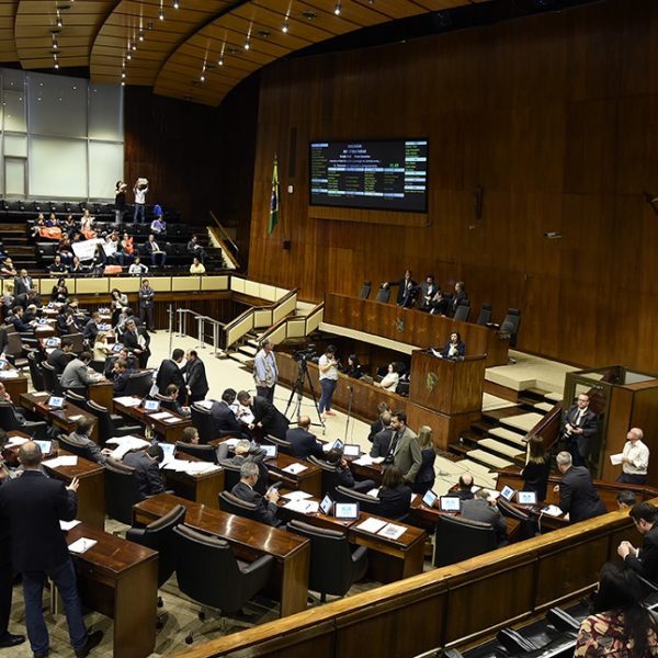 Deputados criam dificuldades para Sartori