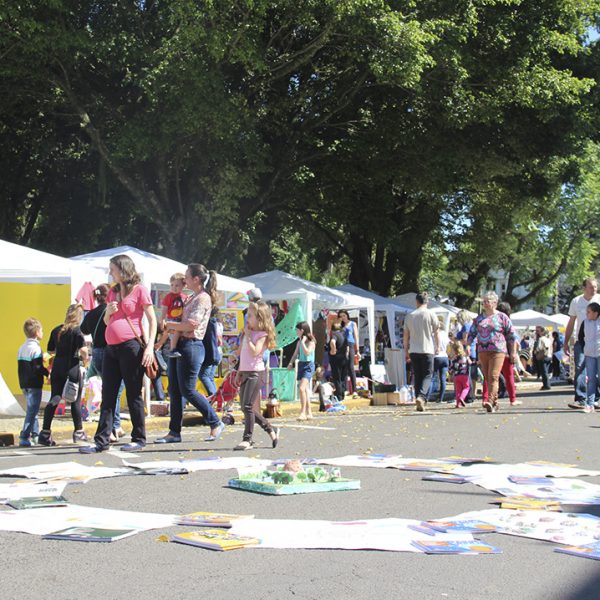 Educação na Praça apresenta projetos