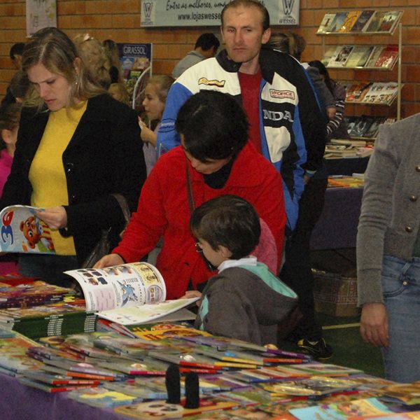 Feira do Livro cria universo para leitores