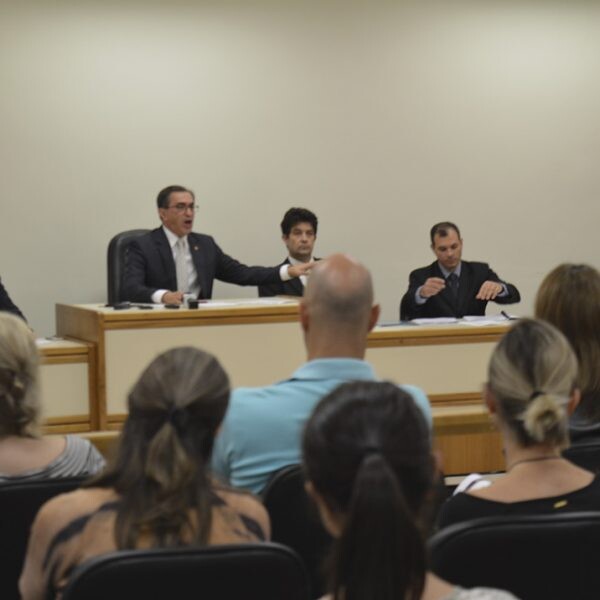 Judiciário e promotoria do Vale contestam votação da Câmara