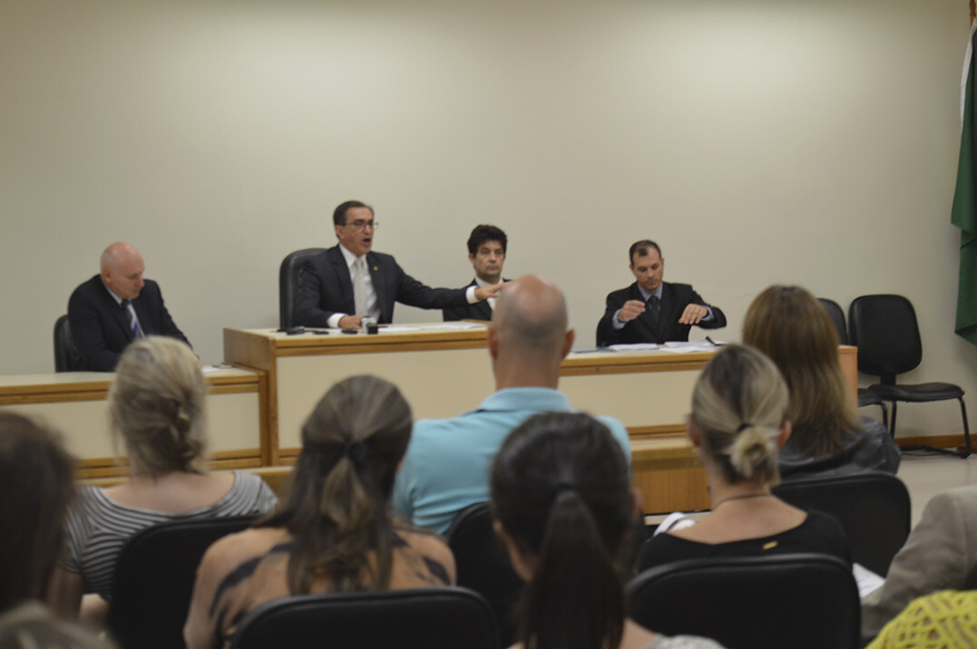 Judiciário e promotoria do Vale contestam votação da Câmara