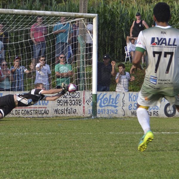 Juventude leva taça a Westfália