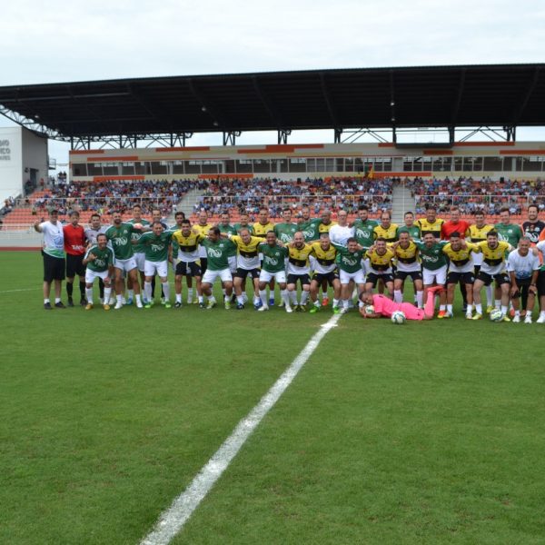 Craques Solidários