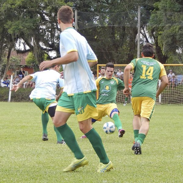 São José vence na estreia do amador