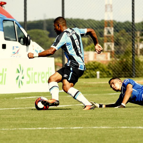 Grêmio joga por classificação ao mata-mata