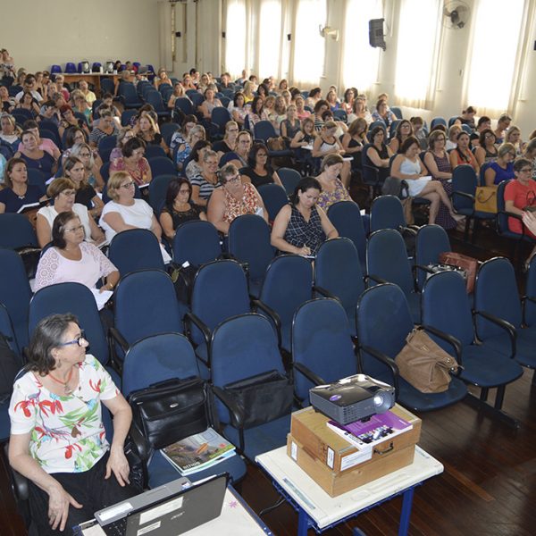 CRE ajusta detalhes para volta às aulas