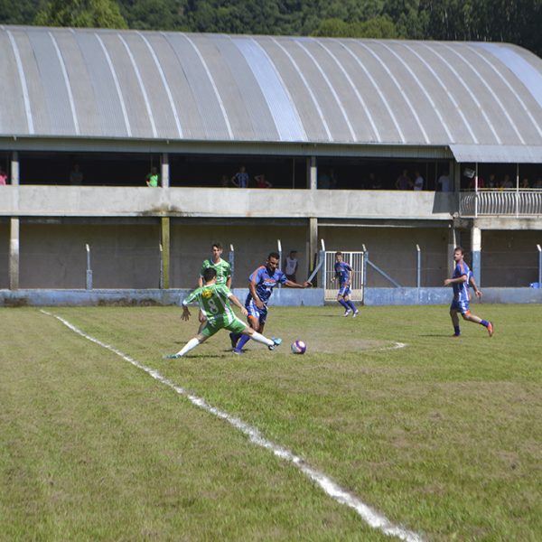 Feriado de Carnaval será de futebol no Vale