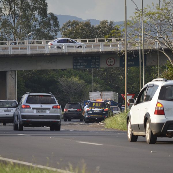 Feriado amplia em até 45% fluxo nas rodovias