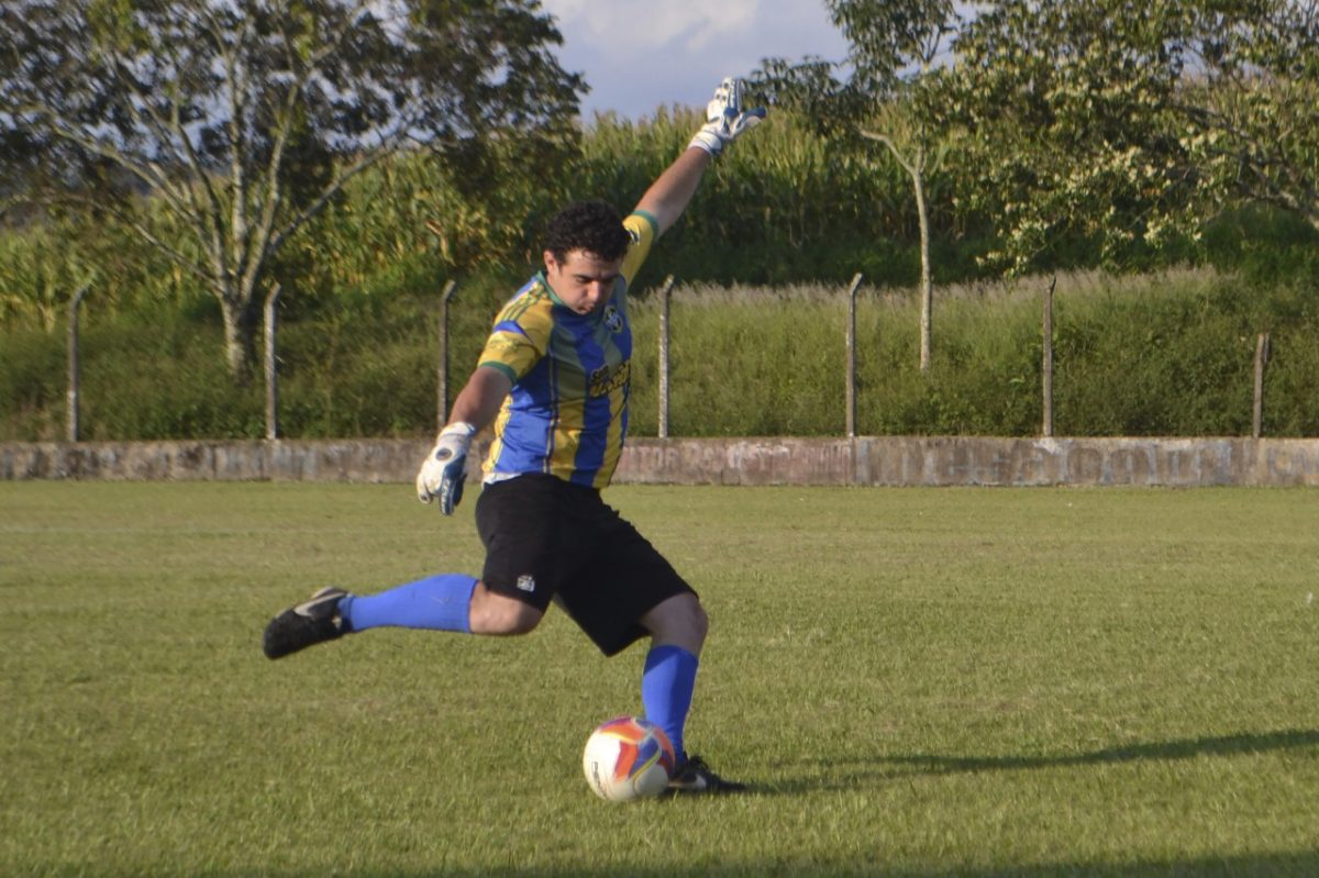 Canarinho está a um empate do título