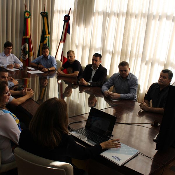 CDL cobra fiscalização  ao comércio ambulante