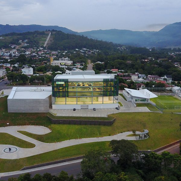 Nova sede do Sicredi muda realidade local