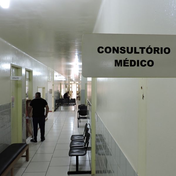 Projeto instiga médicos a atenderem mais