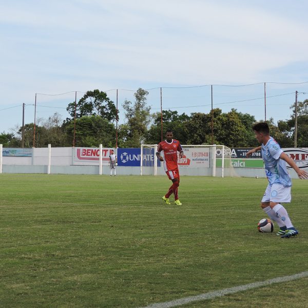 Com desfalques, Lajeadense  recebe o Esportivo