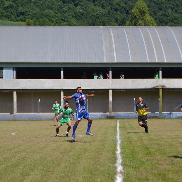 Fim de semana de  Páscoa terá 13 jogos