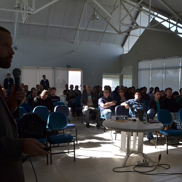 Palestra técnica aborda processos licitatórios