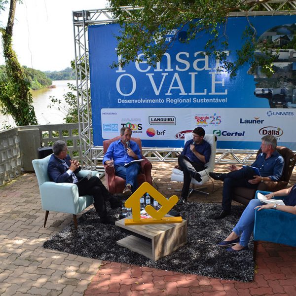 Pensar o Vale debate saúde pública na crise