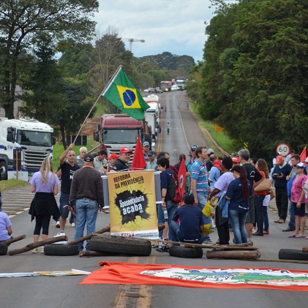 Sindicatos unem forças para greve geral