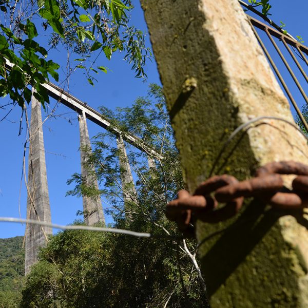 Viaduto 13 está fechado para visitações. Prefeito tenta liberar acesso aos trilhos