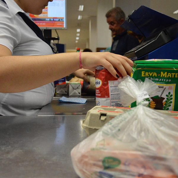 Falta de acordo fecha mercados no feriado