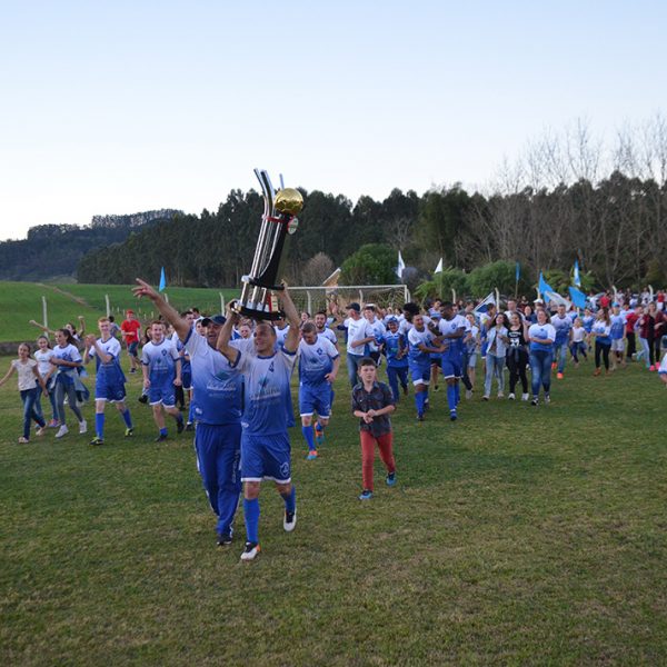 Nos pênaltis, 25 de Julho se torna tetracampeão