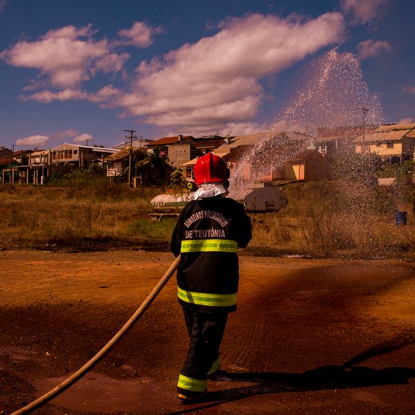 História do grupo de bombeiros voluntários vira documentário