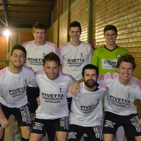 Nova Berlim promove torneio de futsal