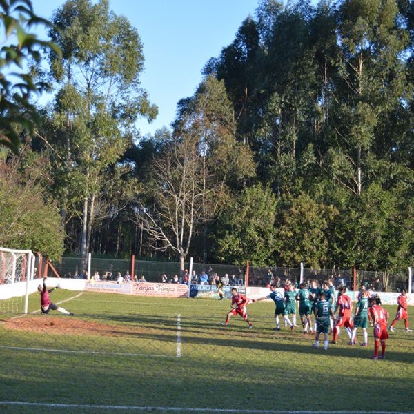 Atlético Gaúcho está a um empate do título