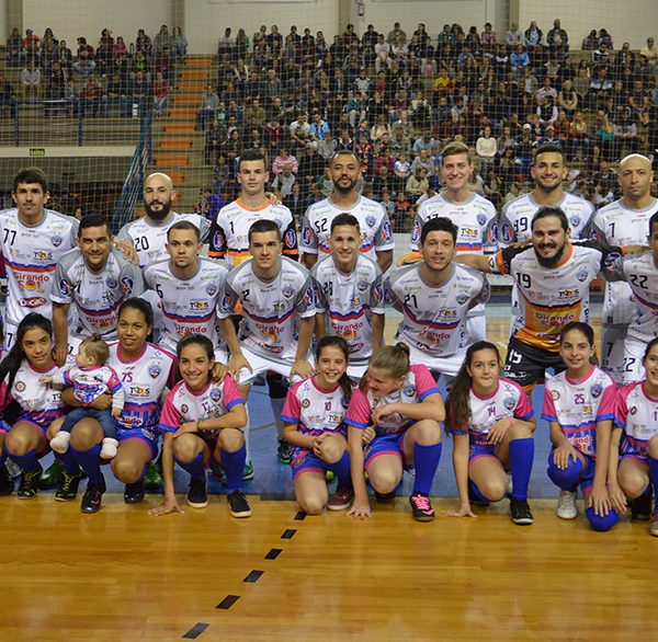 Equipes do Vale perdem fora de casa