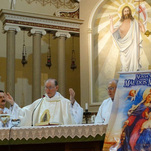 Padre Genoir Pieta celebra jubileu de ouro