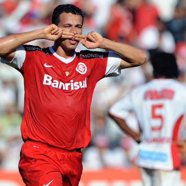 Leandro Damião está de volta ao Beira-Rio