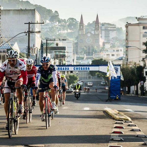 Prova de Encantado reuniu cem ciclistas na quarta etapa do Gaúcho