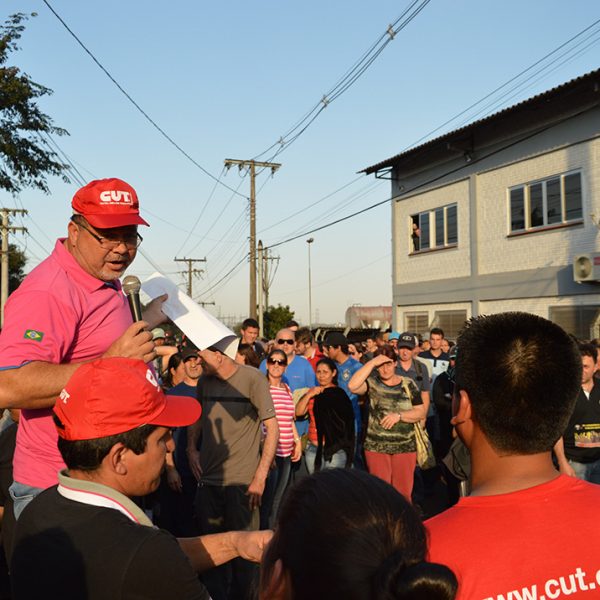 Funcionários aceitam proposta e greve acaba