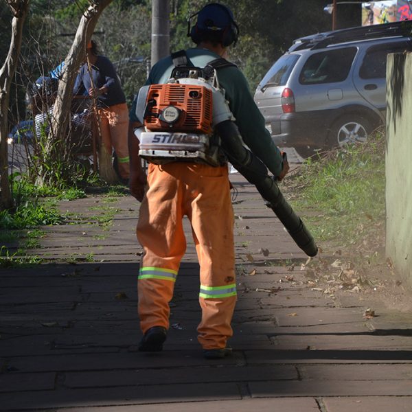 Dos 27 bairros, 11 contam com serviço de varrição