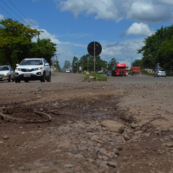 Município inicia obras no acesso ao bairro Centenário