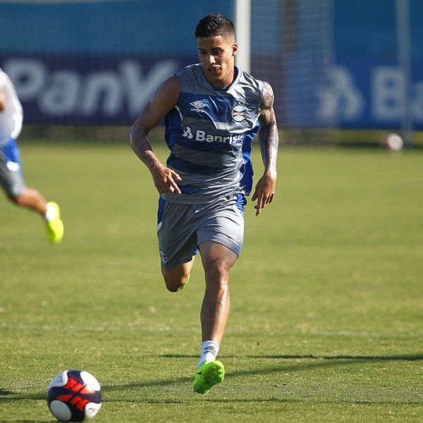 Sem Renato, time de transição enfrenta o Cruzeiro