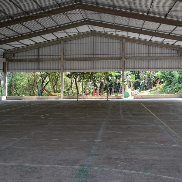 Abertura de quadra coberta