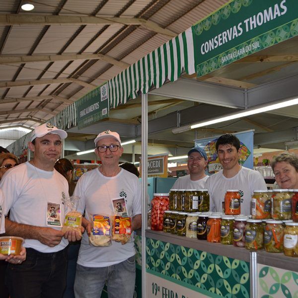 Azulejista virou produtor de chips de batata-doce