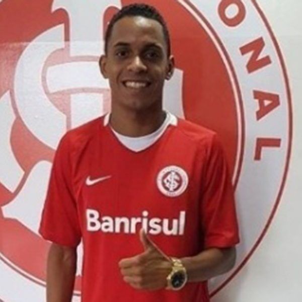 Inter contrata promessas do Salgueiro