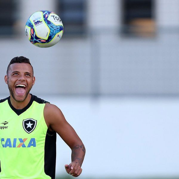 Grêmio planeja volta de Guilherme