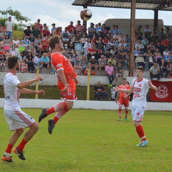 Veterano define semifinalistas