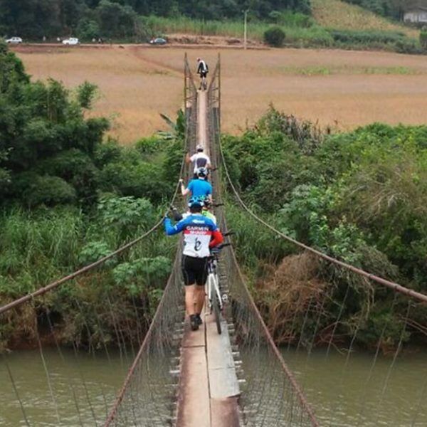 Ciclistas pedalam em Arroio do Meio