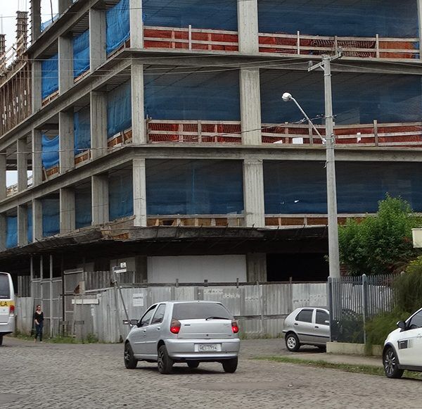 Obra do hospital está 70% concluída